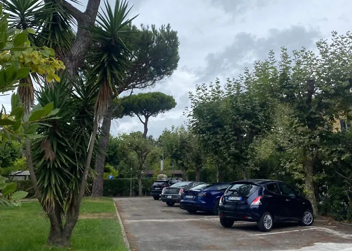 Re Versiliana Junior-house 마리아나디피에트라산타